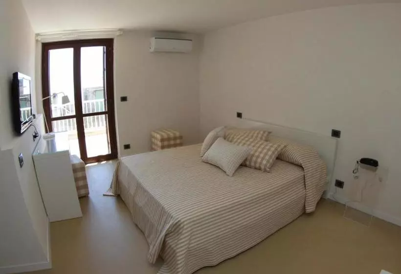 ベッドアンドブレックファースト Al Postale 17