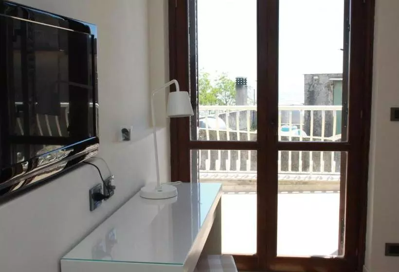 ベッドアンドブレックファースト Al Postale 17