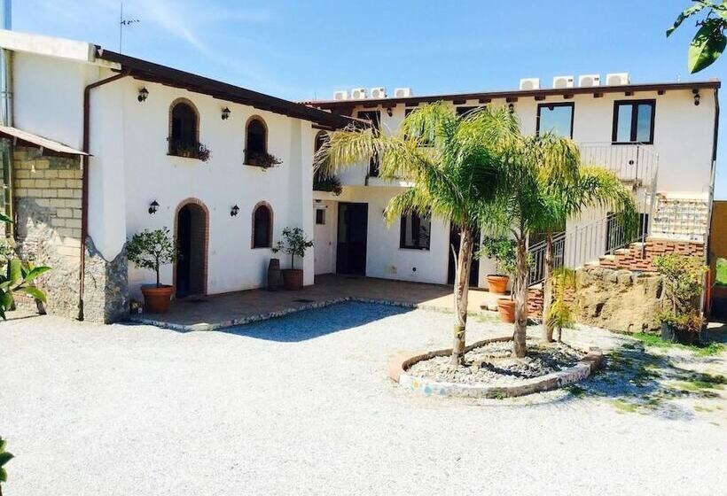 צימר Borgo Camicia In