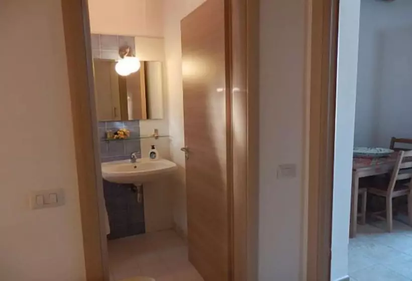 ベッドアンドブレックファースト Borgo Camicia In