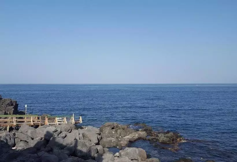 B&b Acireale   Il Cavalluccio Marino Fronte Mare