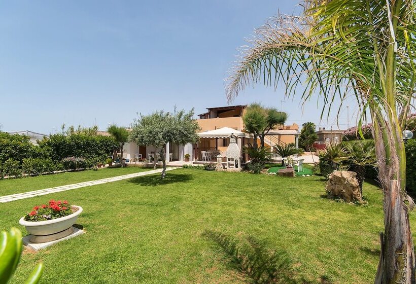 مبيت وإفطار Kamarina Land