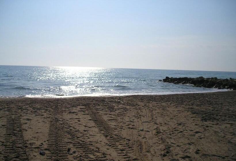 مبيت وإفطار Kamarina Land