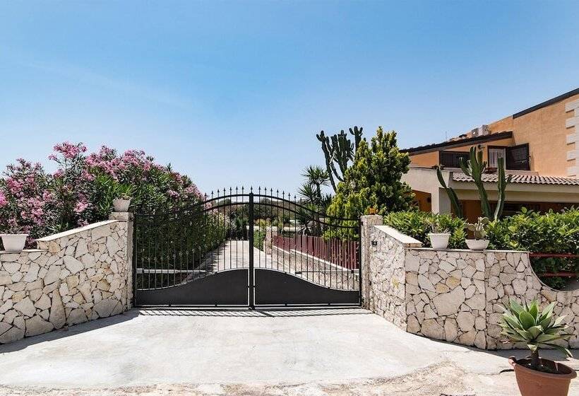 مبيت وإفطار Kamarina Land