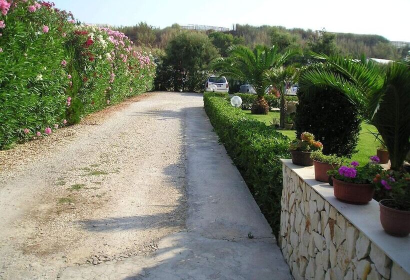 مبيت وإفطار Kamarina Land