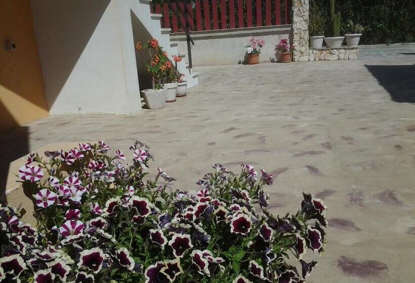 مبيت وإفطار Kamarina Land