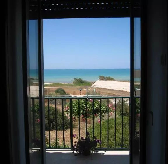تختخواب و صبحانه Punta Di Mola