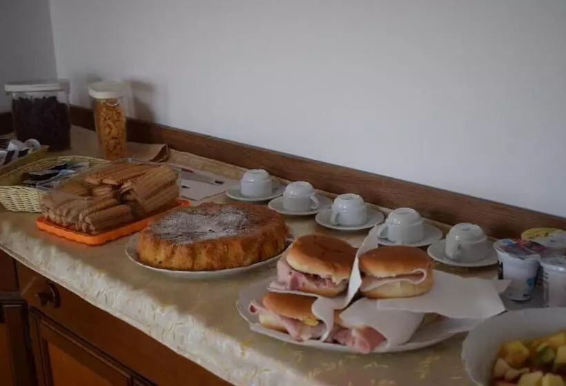 تختخواب و صبحانه Punta Di Mola