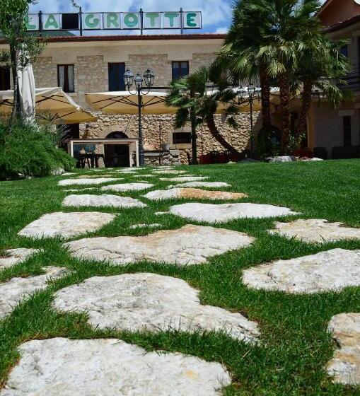 فندق La Grotte