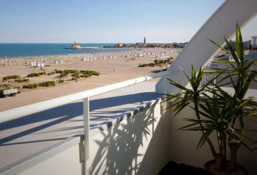 Hotel Lux