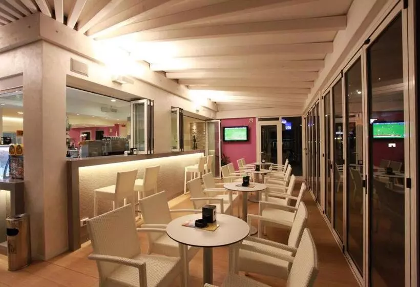 Hotel Lux