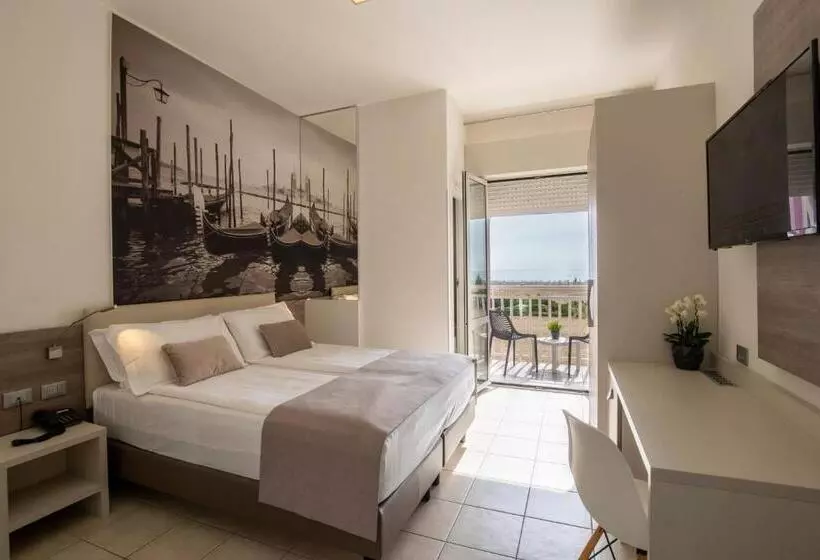 Hotel Lux