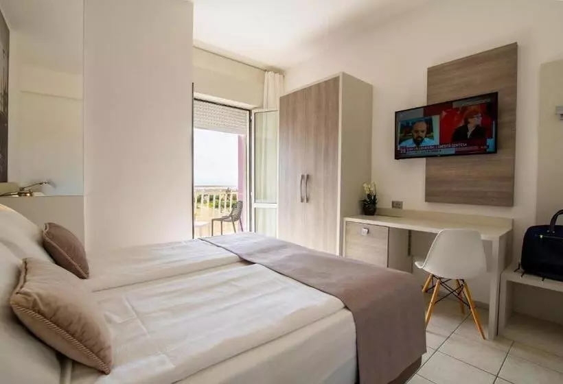 Hotel Lux