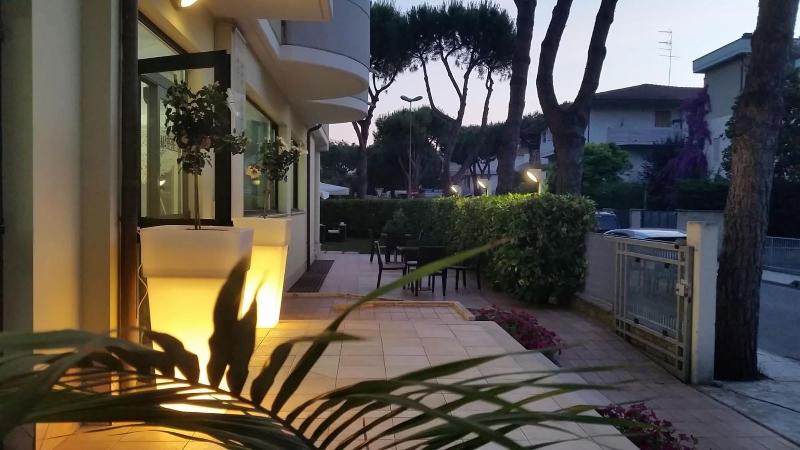 Отель Marebello