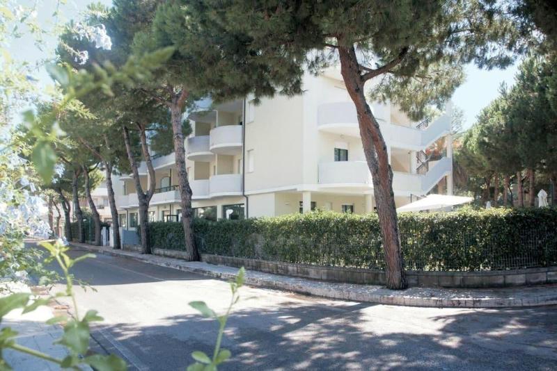 Отель Marebello