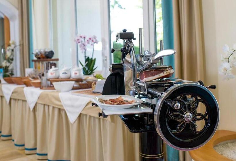 Отель Villa Christina