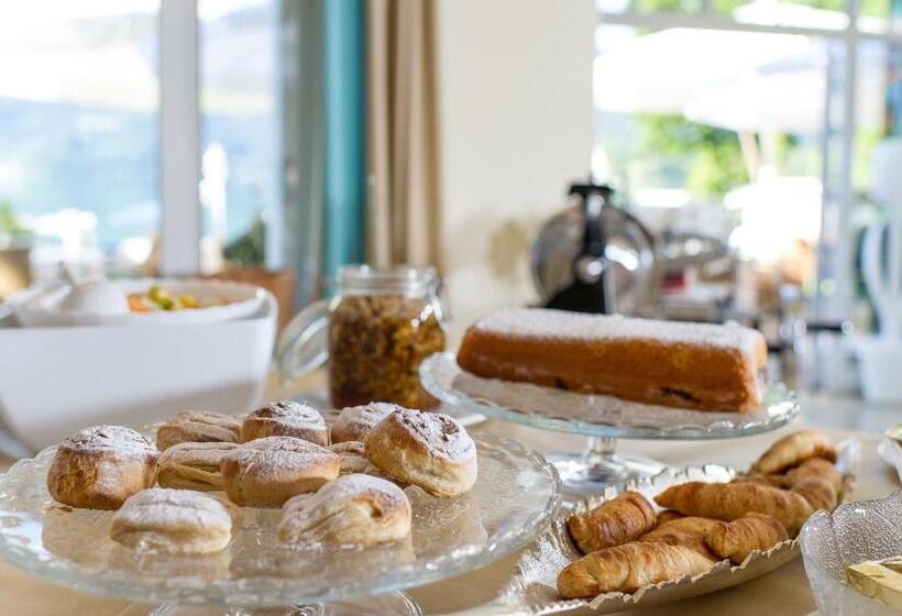 Отель Villa Christina