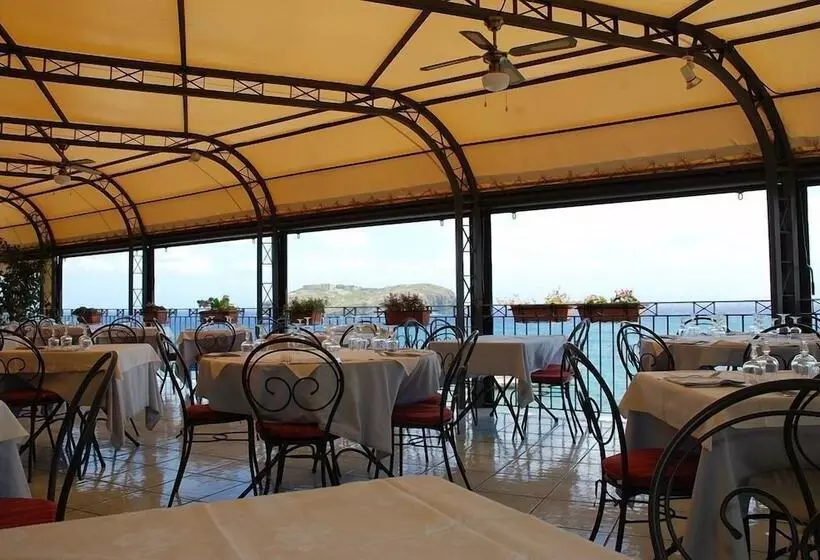 Hotelli Villa Iulia