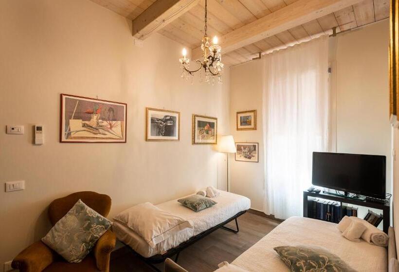 تختخواب و صبحانه Al Battistero Luxury Suite