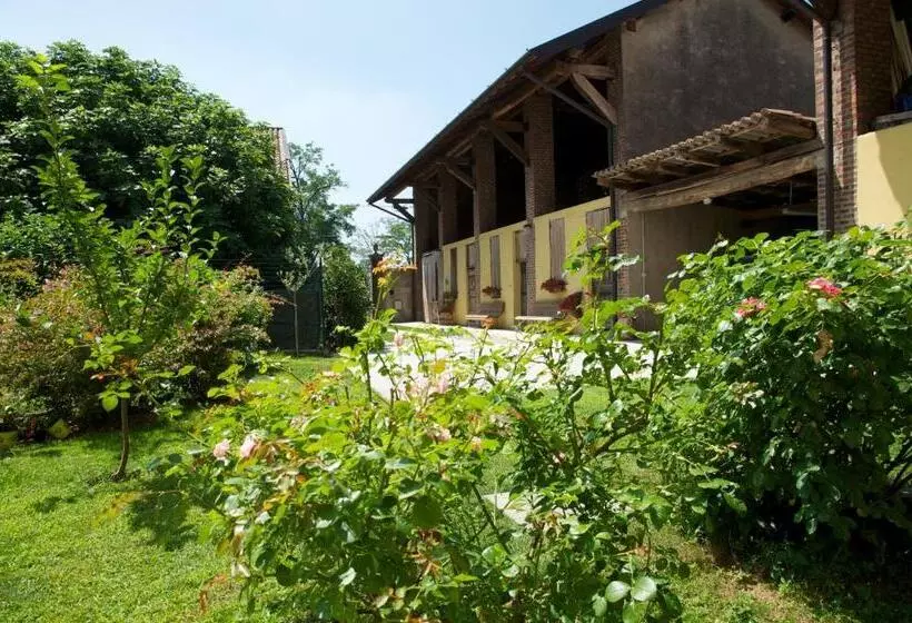 ベッドアンドブレックファースト Cascina Delle Mele