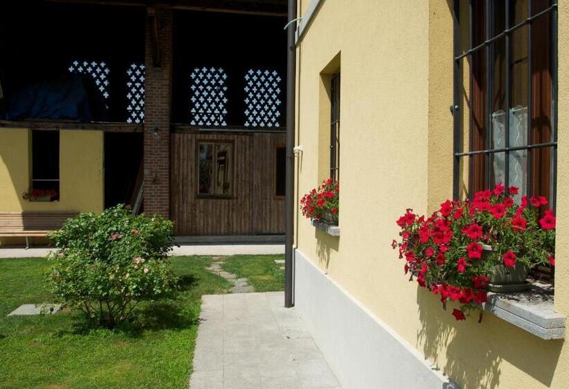 مبيت وإفطار Cascina Delle Mele