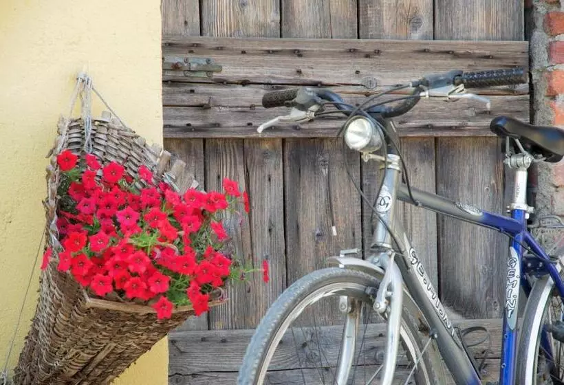 ベッドアンドブレックファースト Cascina Delle Mele