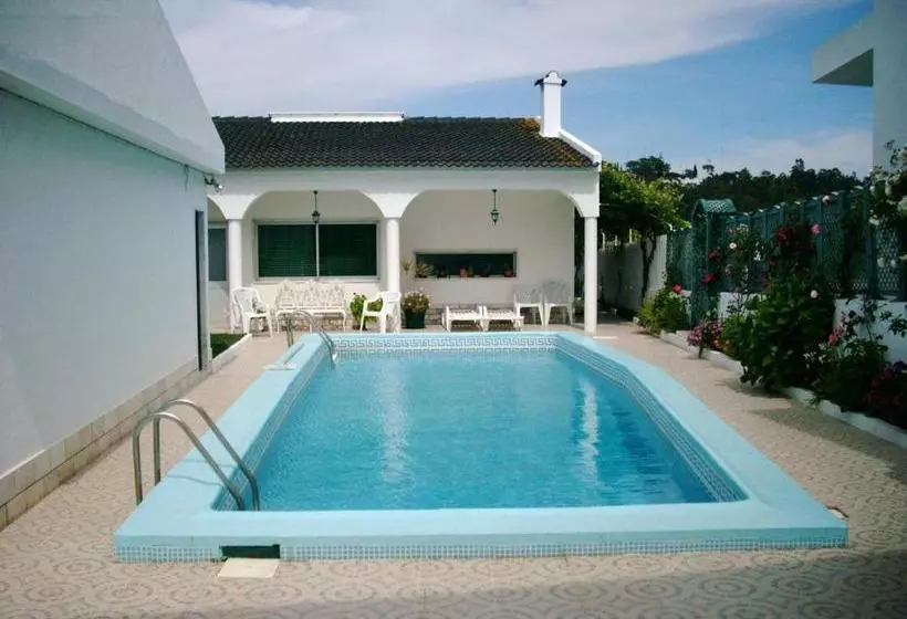 Aamiaismajoitus (B&B) Guest House Toca Dos Grilos