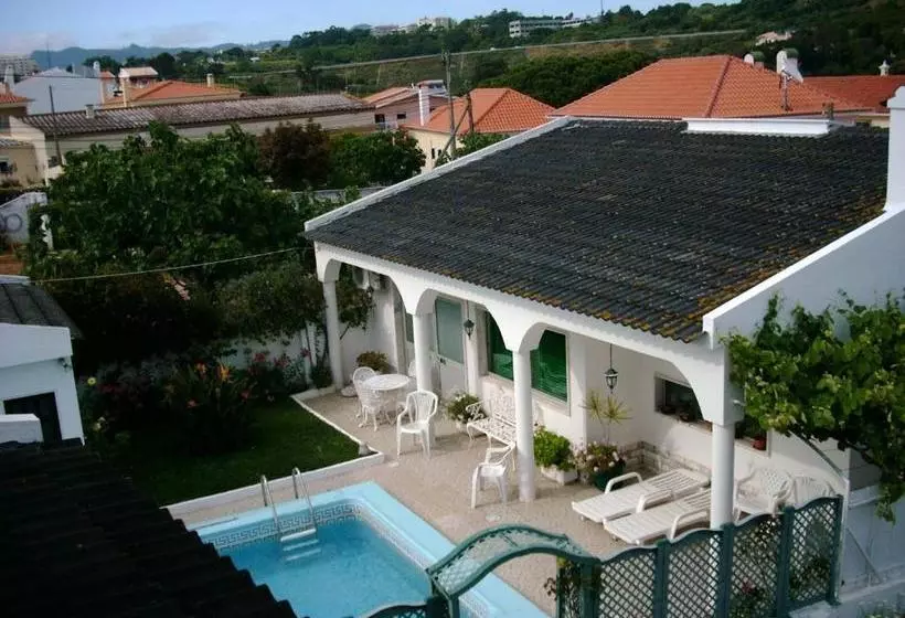 Aamiaismajoitus (B&B) Guest House Toca Dos Grilos