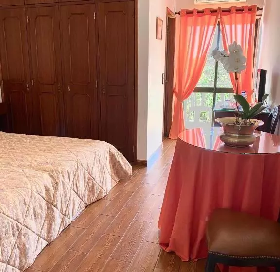 Aamiaismajoitus (B&B) Guest House Toca Dos Grilos