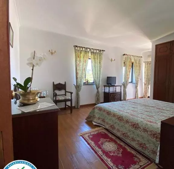 Aamiaismajoitus (B&B) Guest House Toca Dos Grilos