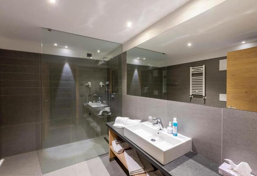 Design & Suite Hotel Ciarnadoi