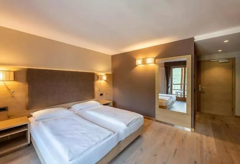 Design & Suite Hotel Ciarnadoi