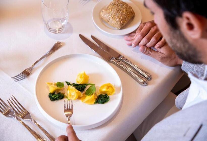 Design & Suite Hotel Ciarnadoi