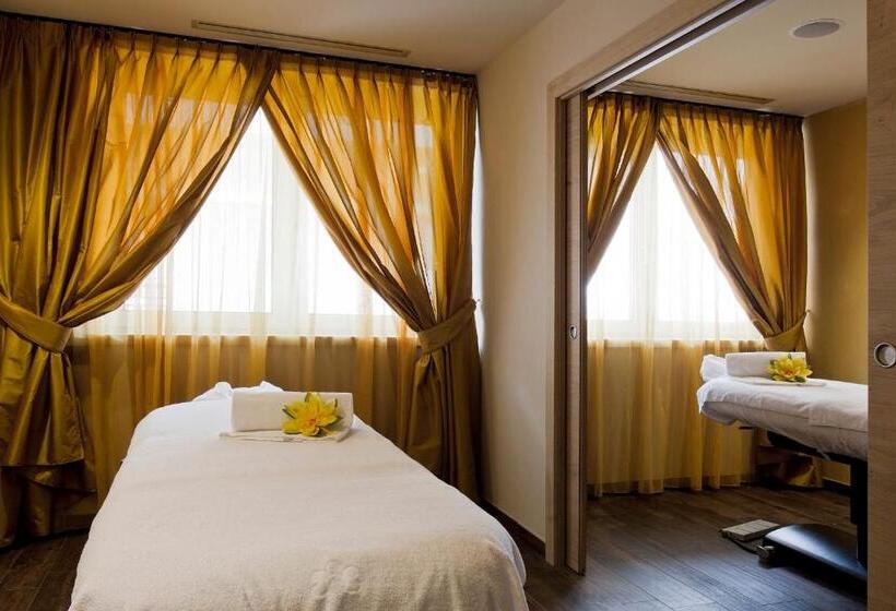 Design & Suite Hotel Ciarnadoi