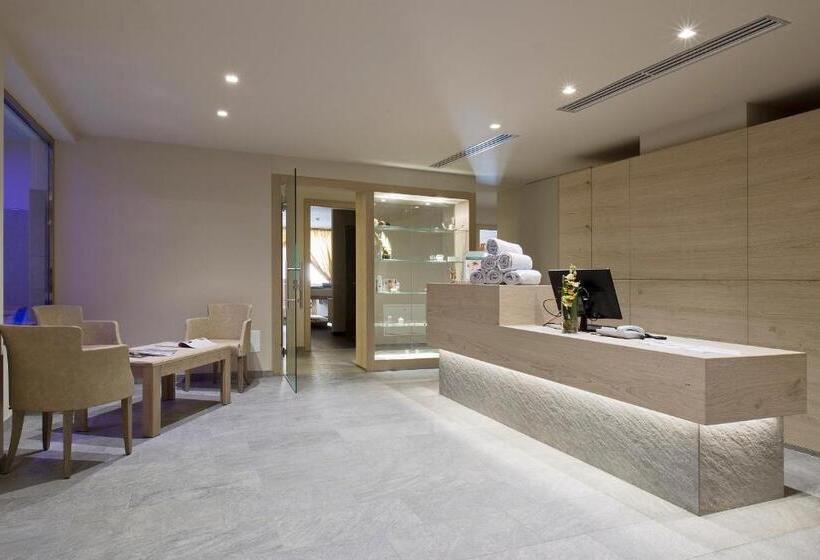 Design & Suite Hotel Ciarnadoi