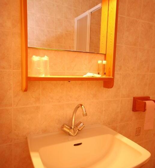 هتل Auberge Du Rochasson