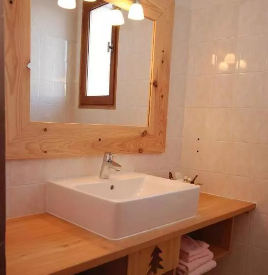 هتل Auberge Du Rochasson
