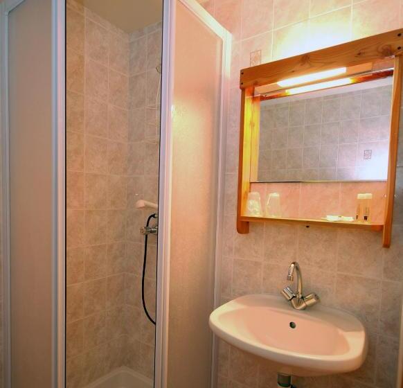 هتل Auberge Du Rochasson