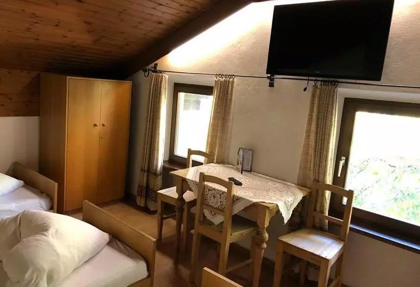 هتل Gasthof Goldenes Lamm