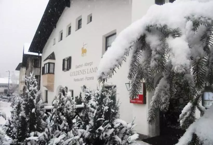 هتل Gasthof Goldenes Lamm