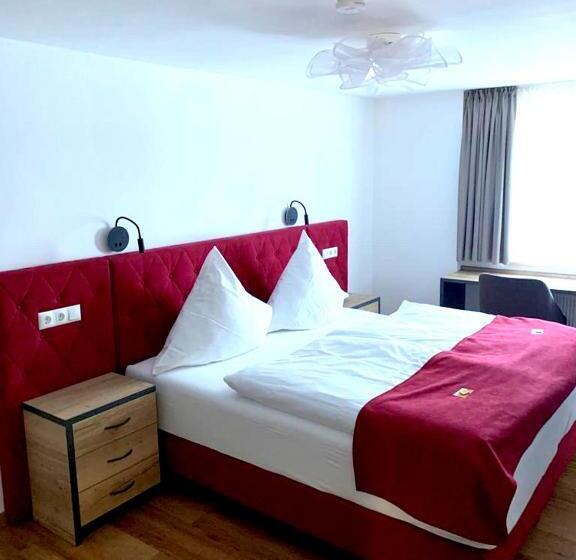 Отель Haus Burg Metternich