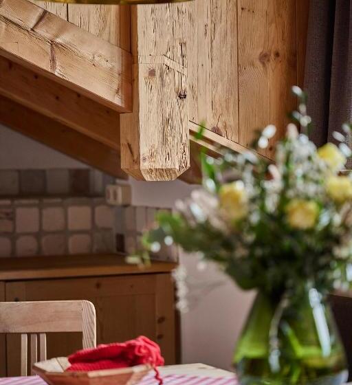 Отель Haus Tirol