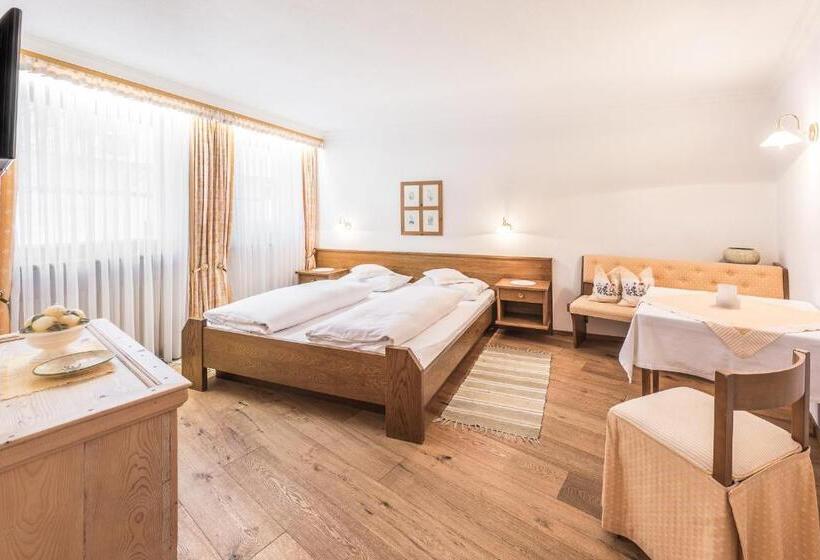 Отель Haus Tirol