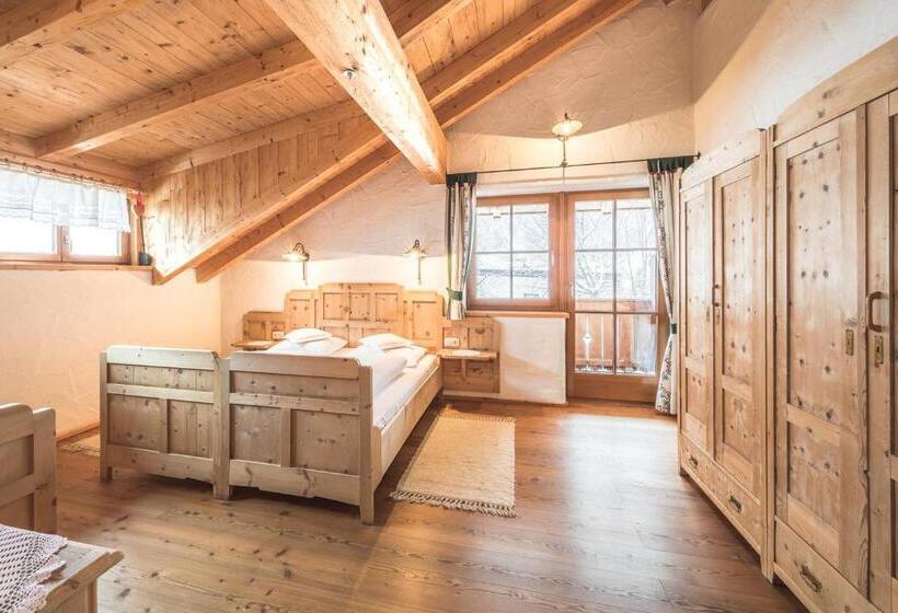 Отель Haus Tirol