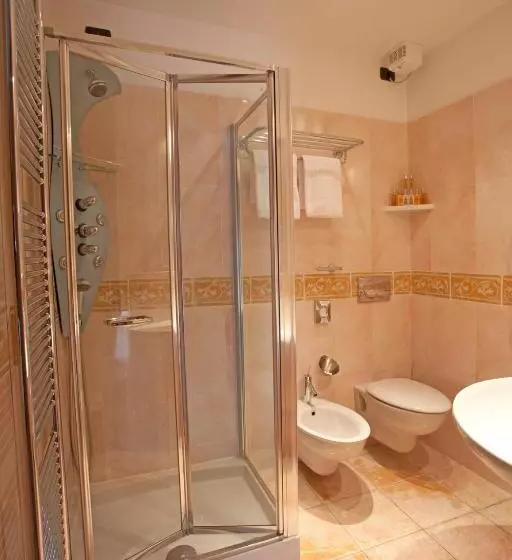 هتل Ligure