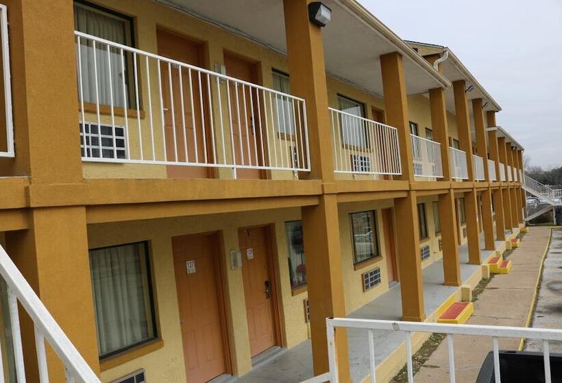 فندق على الطريق Great Western Inn