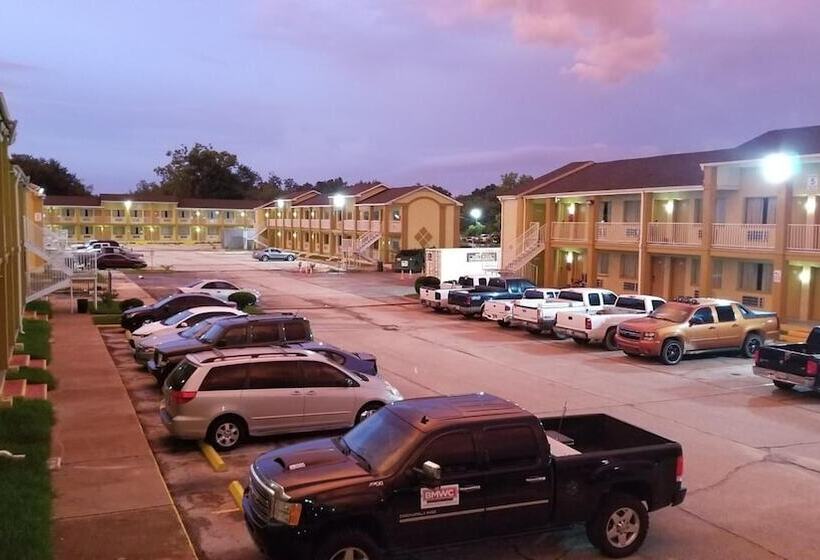 فندق على الطريق Great Western Inn