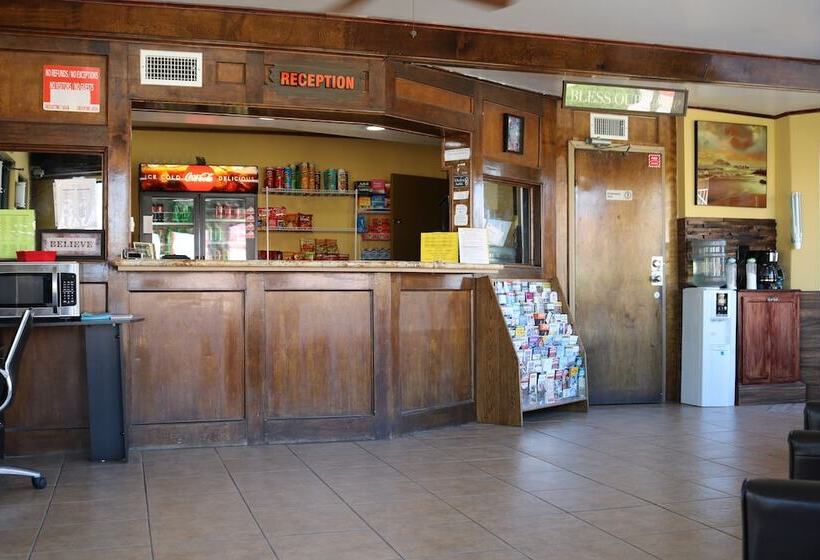 فندق على الطريق Great Western Inn