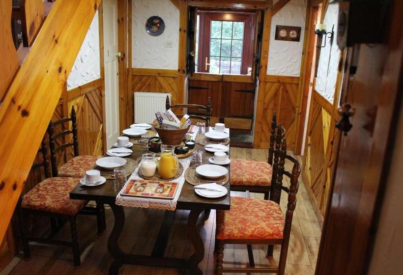 Bed and Breakfast Rowantree Cottage