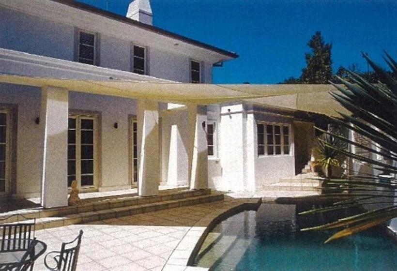 The Consulate Luxury Bed And Breakfast